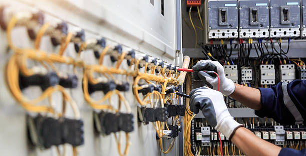 Professional Electrician technician working in Chula Vista, CA